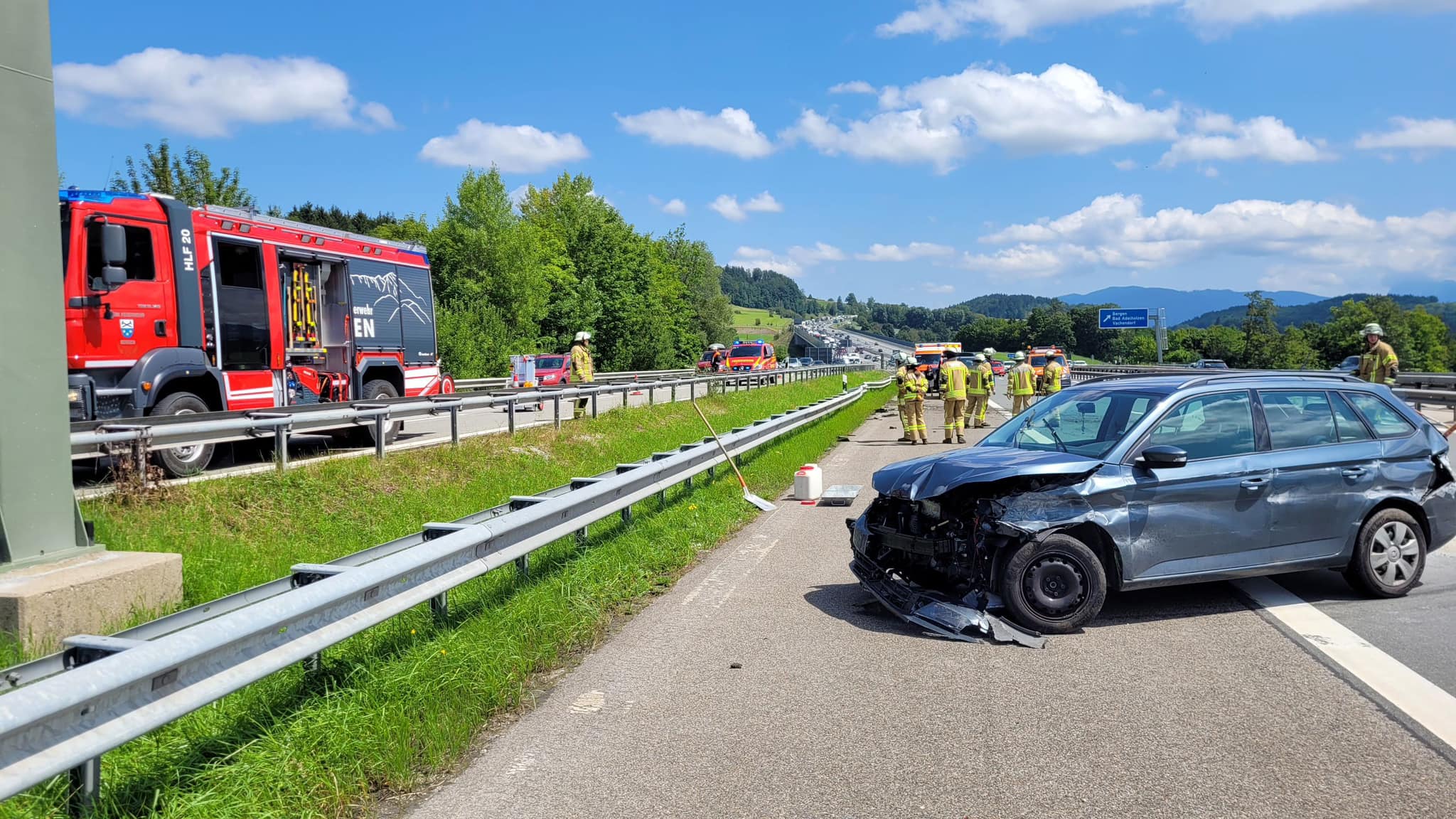 VU mit PKW auf BAB